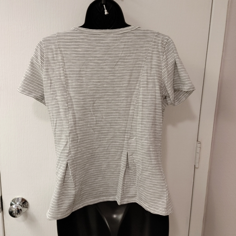 DONATED 💜 3/$18 LAZY SUNDAYS peplum striped top - Picture 5 of 7